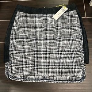 BCBGeneration skirt, Mini Skirt, Denim Tweed skirt Round Sides, Lined, Navy